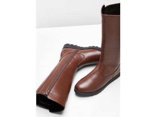 B.P.C kozaki eko skóra brązowe z elastycznymi gumami czarnymi 36.