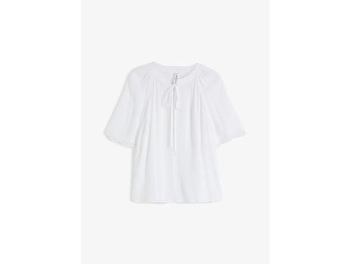 B.P.C śmietankowa bluzka z krótkim rękawem z koronką 36.