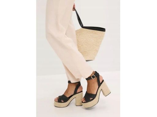 B.P.C beżowy kombinezon wiązany wiskozowy ^36