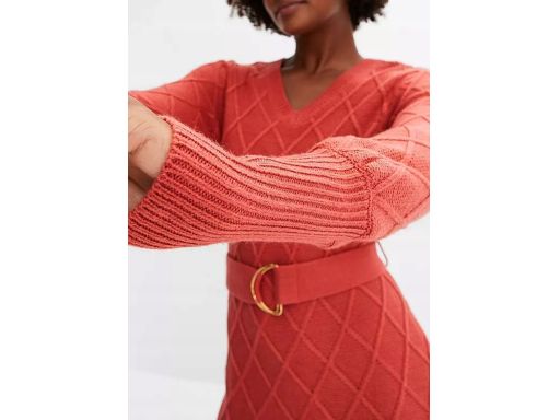 B.P.C sukienka dzianinowa ołówkowa z paskiem wzór strukturalny 32/34.