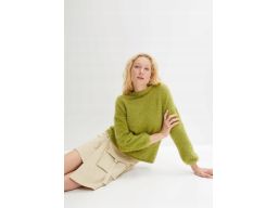 B.P.C włochaty sweter zielony z przędzy piórkowej 