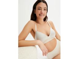 B.P.C biustonosz miękki bez fiszbin beżowy połyskujący materiał r.70B