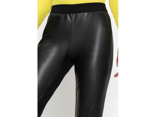 B.P.C Damskie spodnie rurki czarne ze wstawką z eko skóry ^42