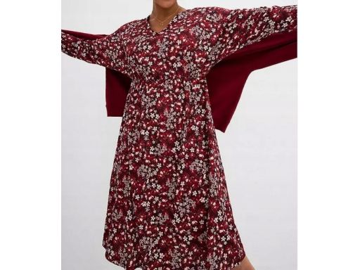 B.P.C sukienka bordowa w drobne kwiatuszki krepowana r.44/46