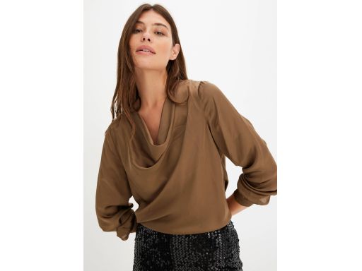 B.P.C satynowa bluzka z lejącym dekoltem 50.