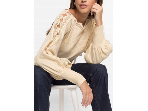 B.P.C jasnobeżowy sweter dzianinowy koronka na rękawach z wycięciami ^