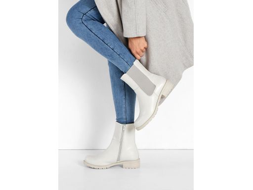 B.P.C beżowe botki damskie 36.