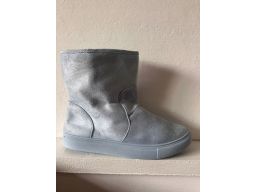 B.P.C botki damskie jasnoniebieskie eko zamsz z kożuszkiem ^40