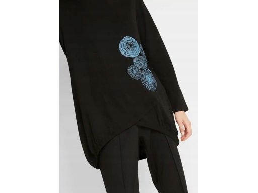 B.P.C bluzka bawełniana czarna z niebieskim nadrukiem 52/54.