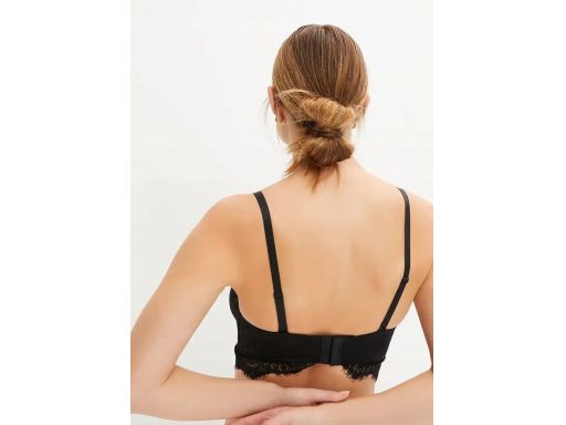 B.P.C biustonosz czarny balkonetka z koronką 80B.