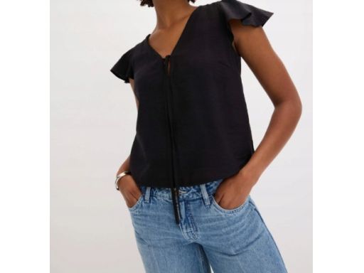 B.P.C czarna bluzka z falbankowymi rękawami 42.