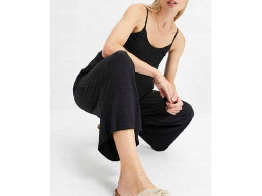 B.P.C kombinezon krepowany czarny na ramiączka 48/50.