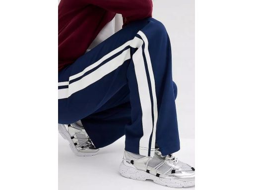 B.P.C spodnie proste dresowe granatowe z lampasami joggery 50.