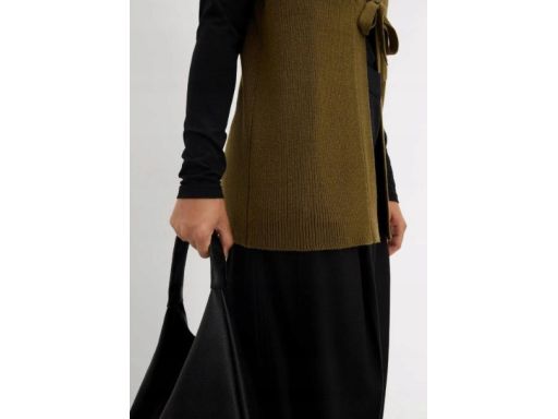 B.P.C kamizelka dzianinowa damska oliwkowa ciemna z wiązaniem 36/38.