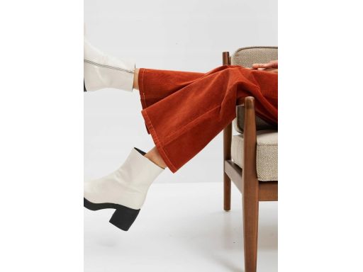 B.P.C spodnie sztruksowe brązowe proste ^54