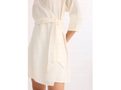 B.P.C sukienka ecru z efektem założenia kopertowego ^48