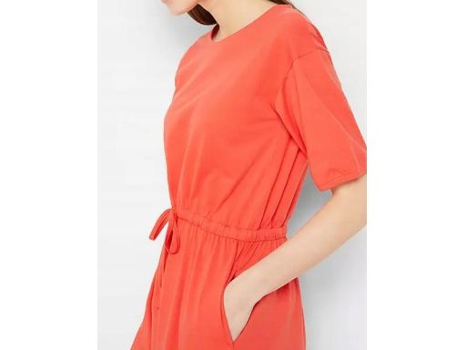 B.P.C sukienka czerwona bawełniana z elastyczną gumą w pasie 44/46.