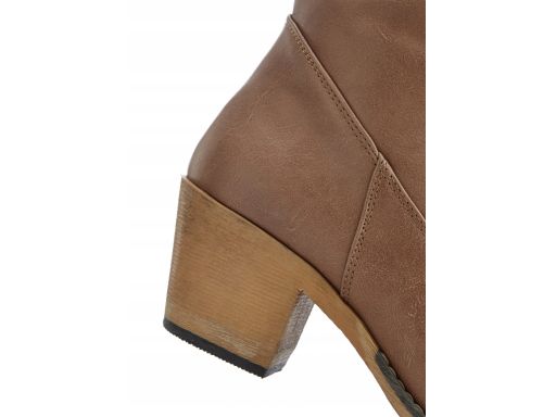 B.P.C kozaki z eko skóry kowbojki mleczna czekolada 36.