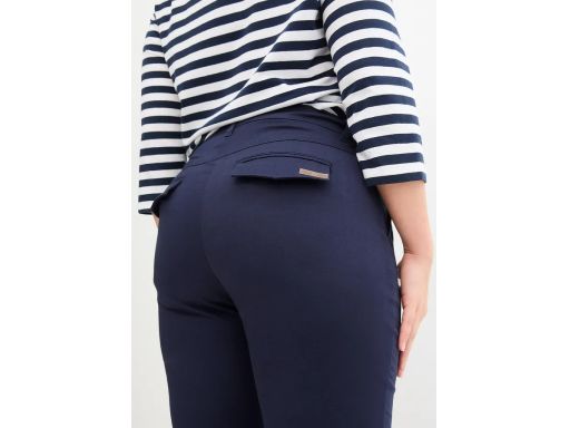 B.P.C spodnie 3/4 damskie granatowe r.46