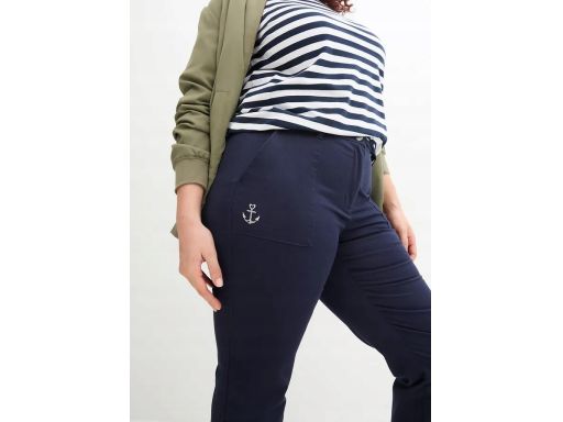 B.P.C spodnie 3/4 damskie granatowe r.46