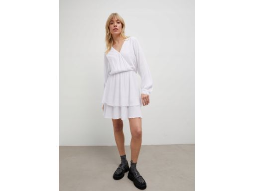 B.P.C białą sukienka z falbankami z krepy r.38