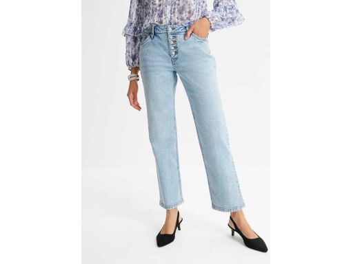 B.P.C jeansy damskie 7/8 jasnoniebieskie z dekoracyjnymi guzikami ^36