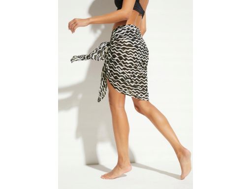 B.P.C czarno-białe pareo szyfonowe we wzory ^UNIWERSALNE