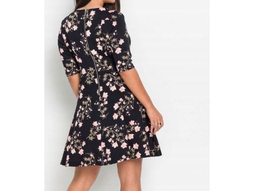 B.P.C sukienka czarna w kolorowe kwiaty rozkloszowana r.36