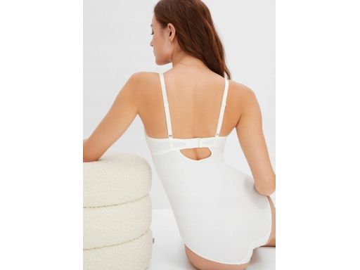 B.P.C. body na fiszbinie kremowe średni stopień modelowania 80B.