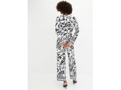 B.P.C kombinezon biały z czarnym nadrukiem r.44/46