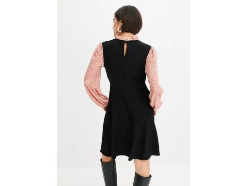 B.P.C sukienka czarno-różowa strukturalna r.40/42