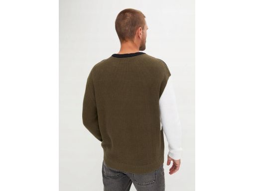 B.P.C sweter męski trójkolor r.XL