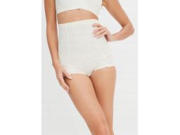 B.P.C. figi shape wysoka talia średni stopień modelowanie kremowe r.42