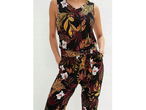 B.P.C kombinezon z nadrukiem dżersejowy r.48/50