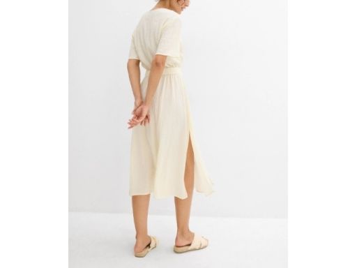 B.P.C sukienka midi ecru z krepy r.40