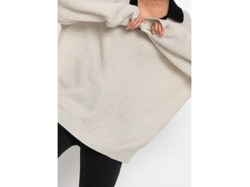 B.P.C sweter beżowy z czarnym kołnierzykiem 40/42.