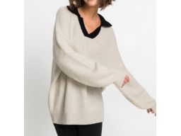 B.P.C sweter beżowy z czarnym kołnierzykiem 40/42.