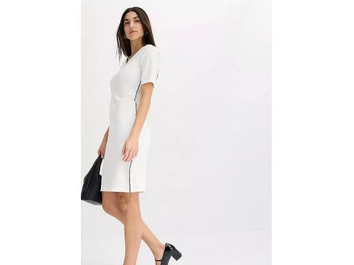 B.P.C sukienka śmietankowa z granatowymi paskami po bokach r.44