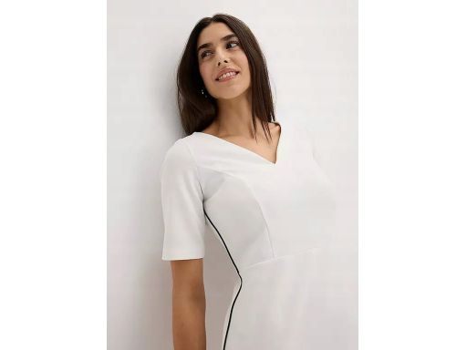 B.P.C sukienka śmietankowa z granatowymi paskami po bokach r.44