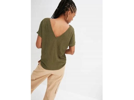 B.P.C khaki t-shirt oversize z krepy r.40/42