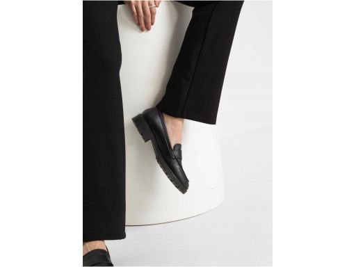 B.P.C nowoczesne spodnie czarne ^32/34