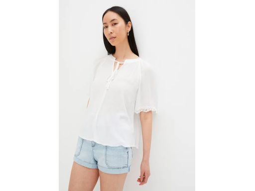 B.P.C śmietankowa bluzka z krótkim rękawem z koronką 34.