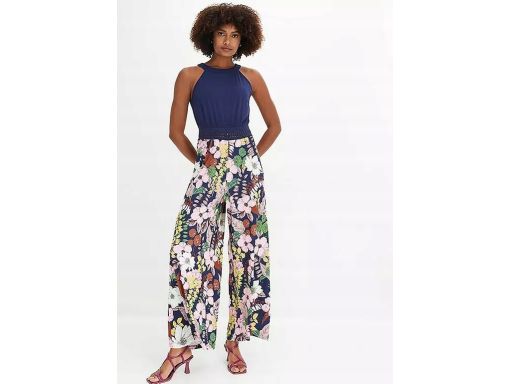 B.P.C kombinezon z koronką w pasie i kwiecistym nadrukiem r.48/50