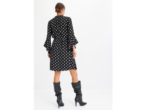 B.P.C sukienka czarna w srebrne grochy 40.
