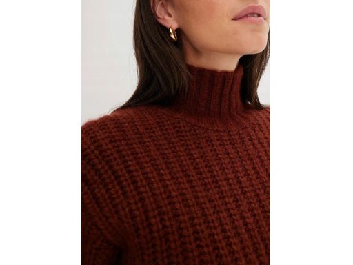 B.P.C sweter loose fit brązowy ze stójką r.44/46