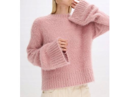 B.P.C włochaty sweter różowy z przędzy piórkowej 48/50.