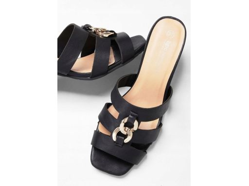 B.P.C klapki na obcasie czarne ze złotą dekoracją ^38