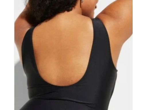 B.P.C Kostium kąpielowy ciemny fiolet z marszczeniem kopertowy ^50