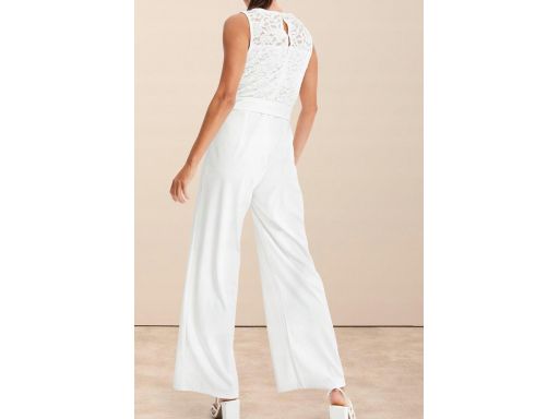 B.P.C kombinezon biały z koronką r.44