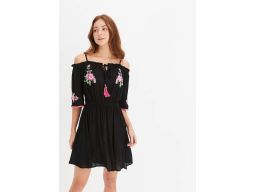 B.P.C. sukienka mini czarna z haftem carmen ^36